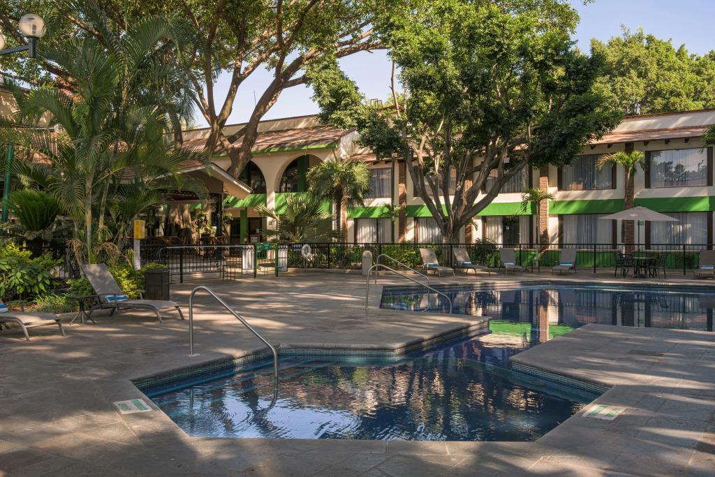 Holiday Inn Guadalajara Expo Plaza del Sol by IHG