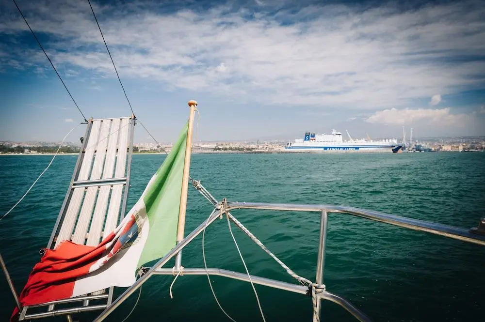 Sheliak boat and breakfast