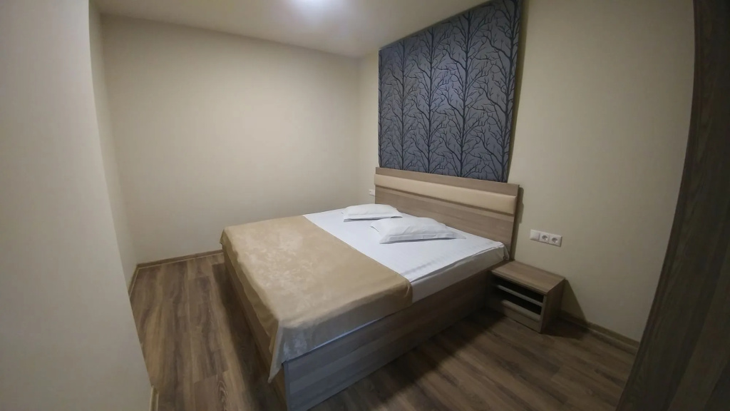 Отель Cross Apartments and Tours