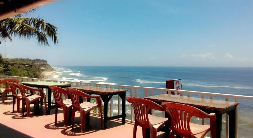 Hillview Beach Resort