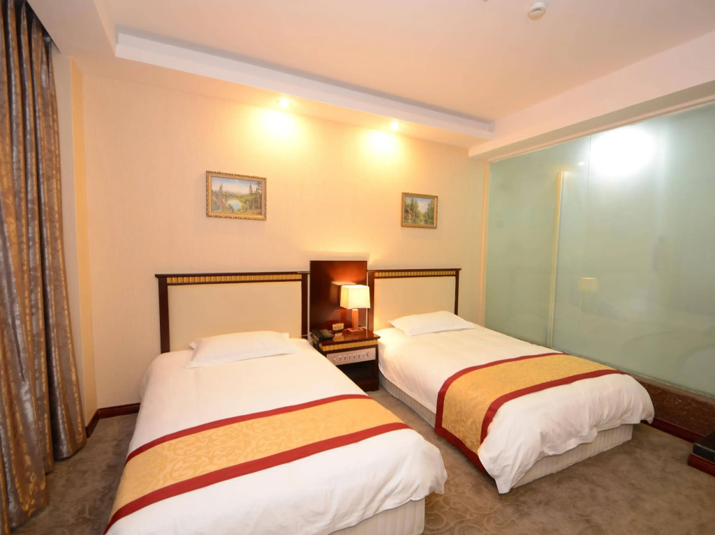 Chengdu Airport Yingang Business Hotel