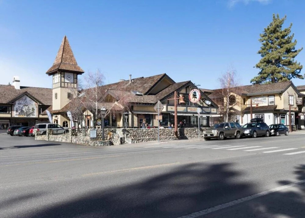 Squaw Valley Mountain Chalet w/ Private Hot Tub!