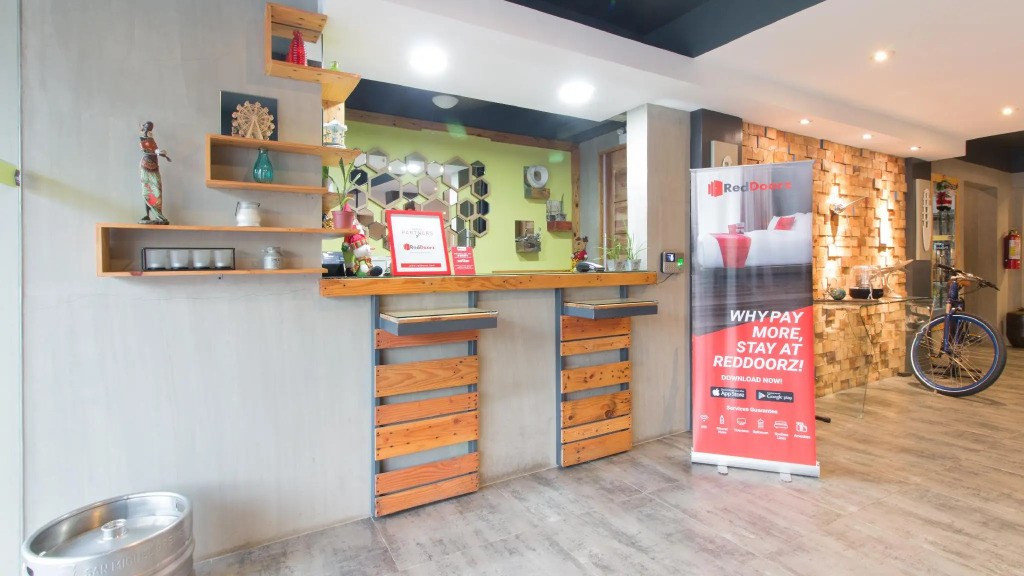 RedDoorz Plus @ Taft North Mandurriao