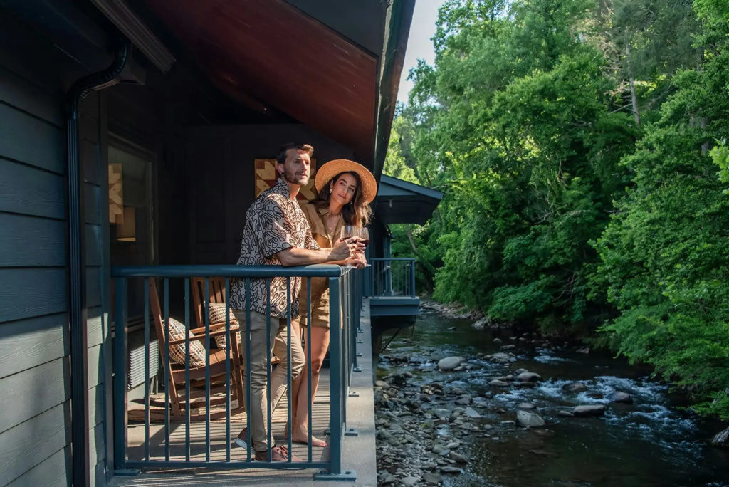 Отель Historic Rocky Waters Inn, A Small Luxury Hotel