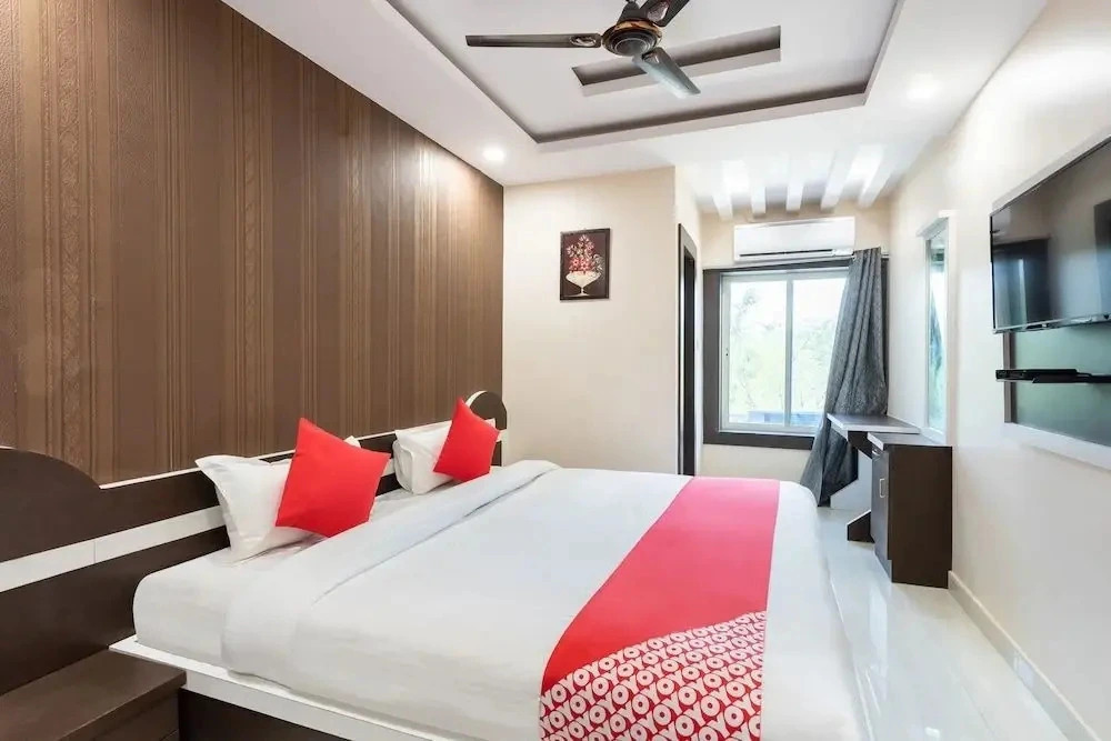 Hotel Rk Palace By OYO Rooms