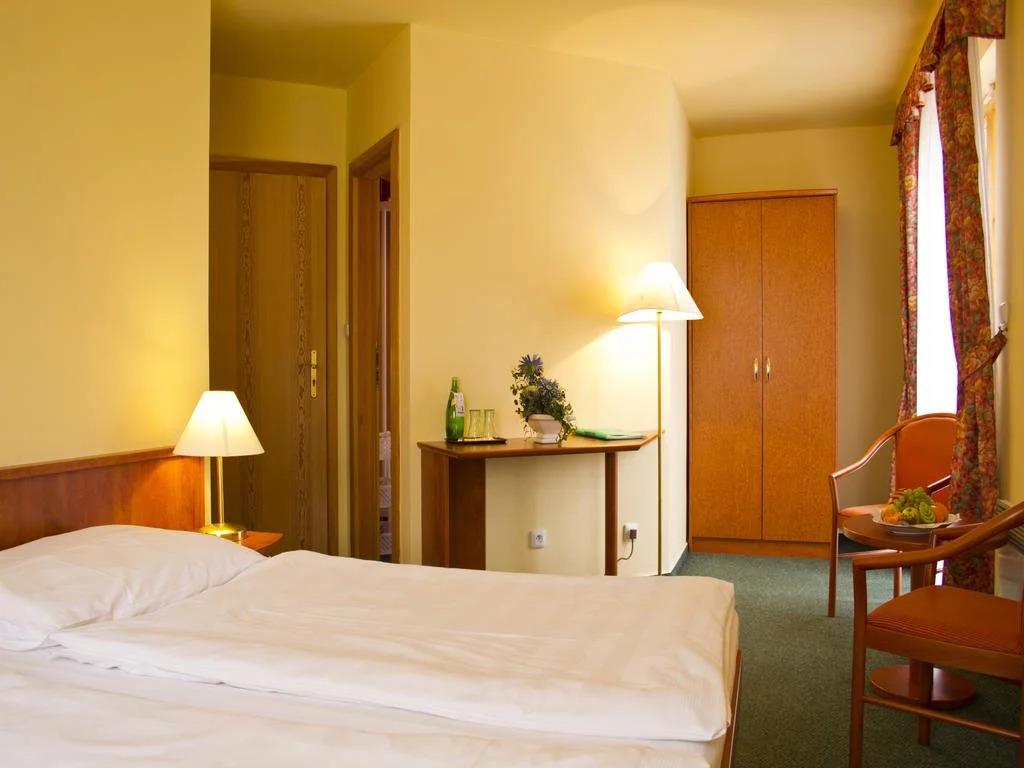 Hotel na Jezeře