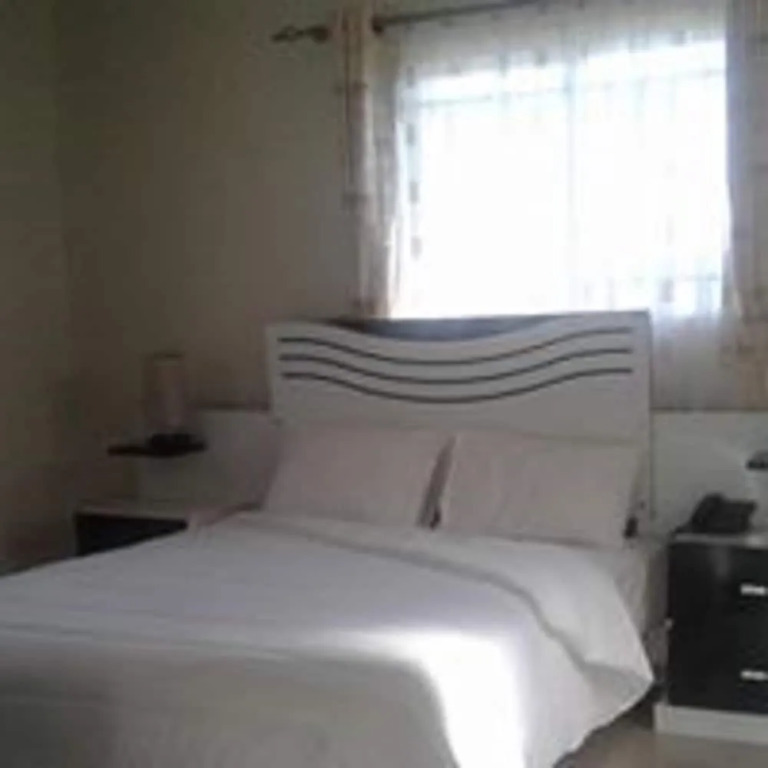 Moyo lodge