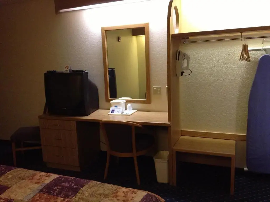 Econo Lodge Denver International Airport