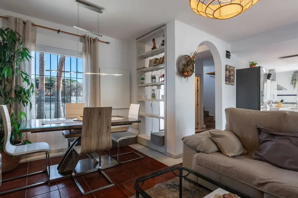 Spacious Chalet Close to the Beach