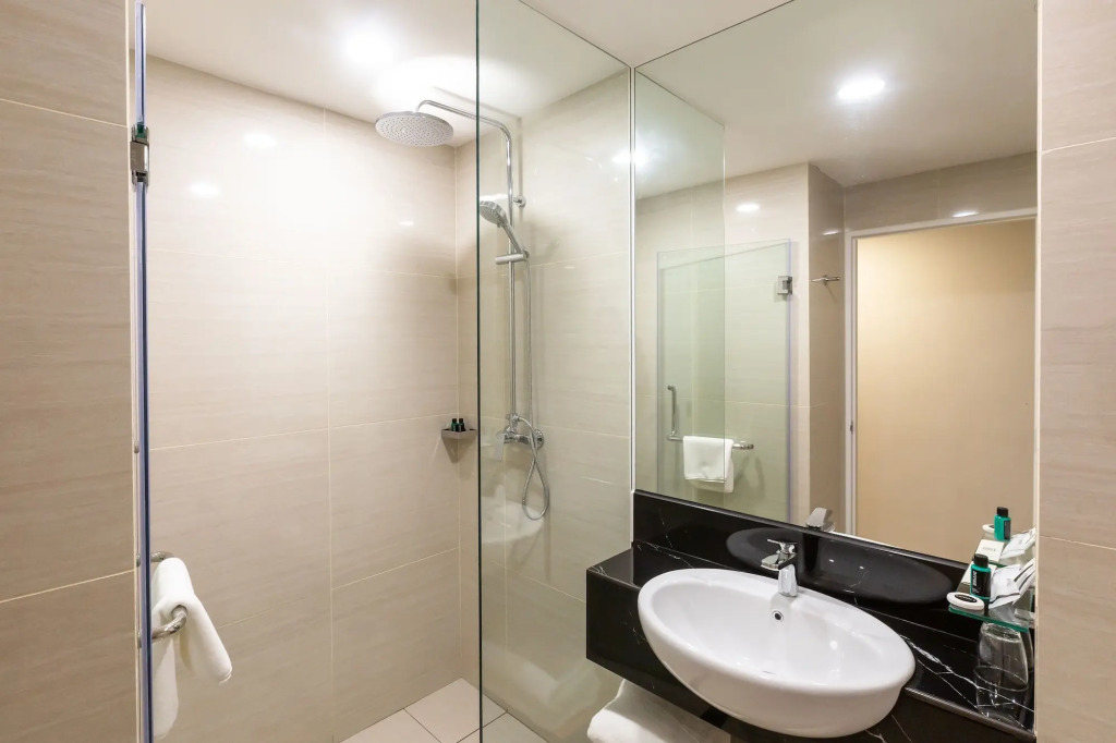 Hotel 7 Suria