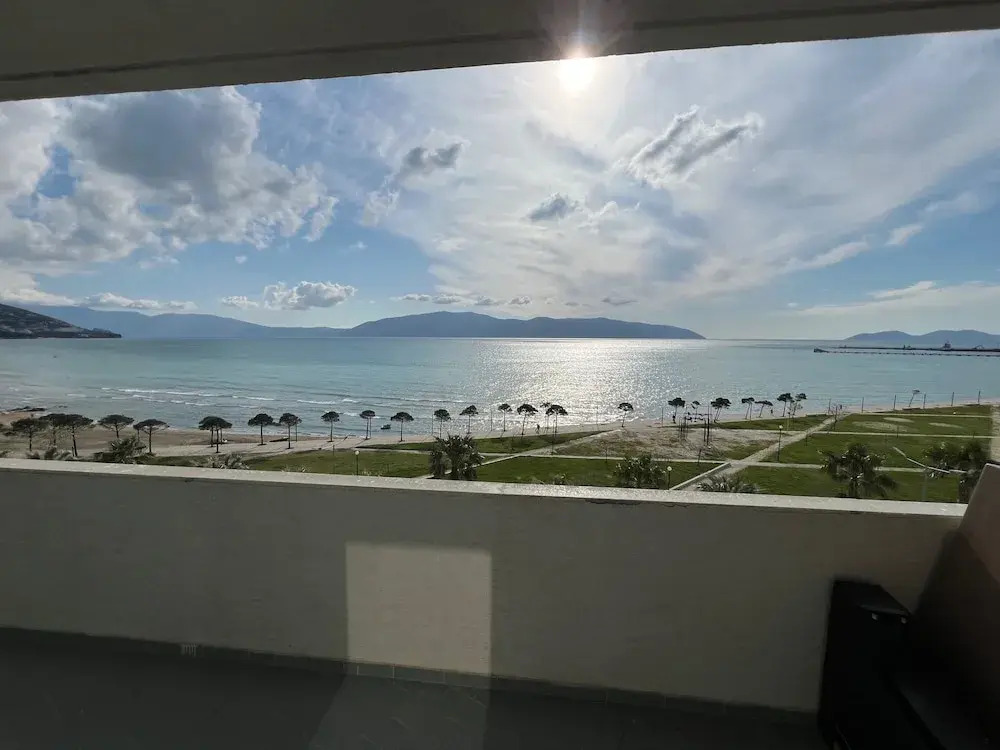 Beautiful 2 Bedroom Flat