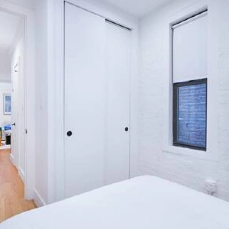 1288-4rs Newly Furnished Prime UES 2BR