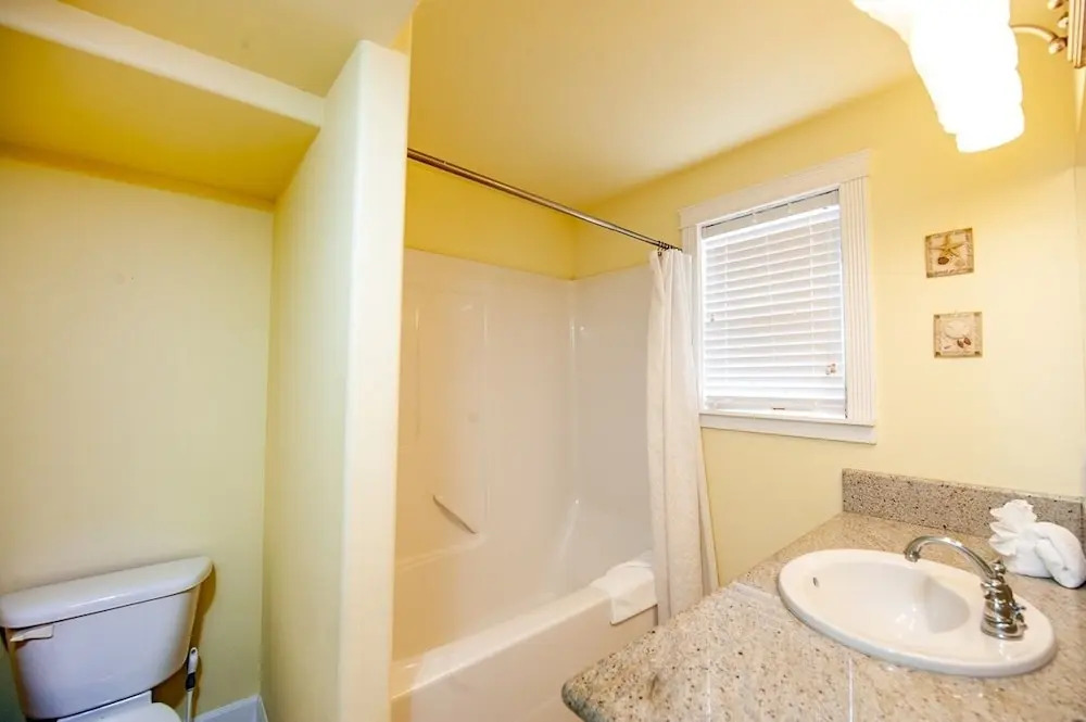 Salty Dog 4 Bedroom Home