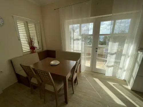 Apartment Ante