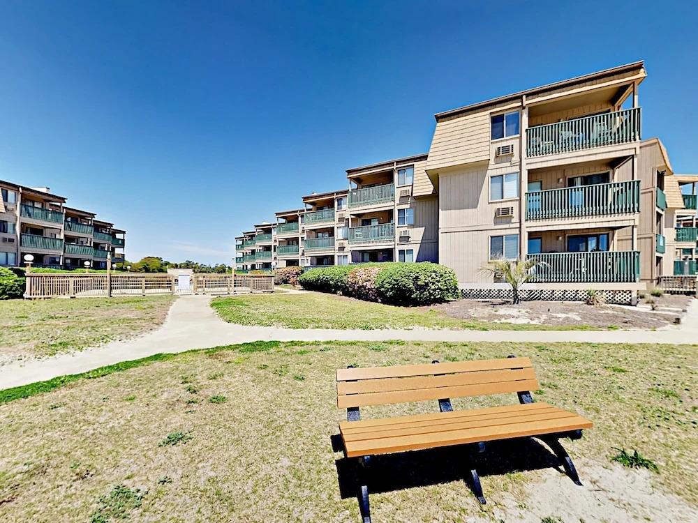 237apabe 2 Bedroom Condo