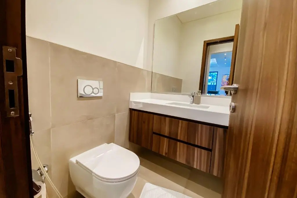 RH- 4BR Luxurious Villa with Private Pool, beach access