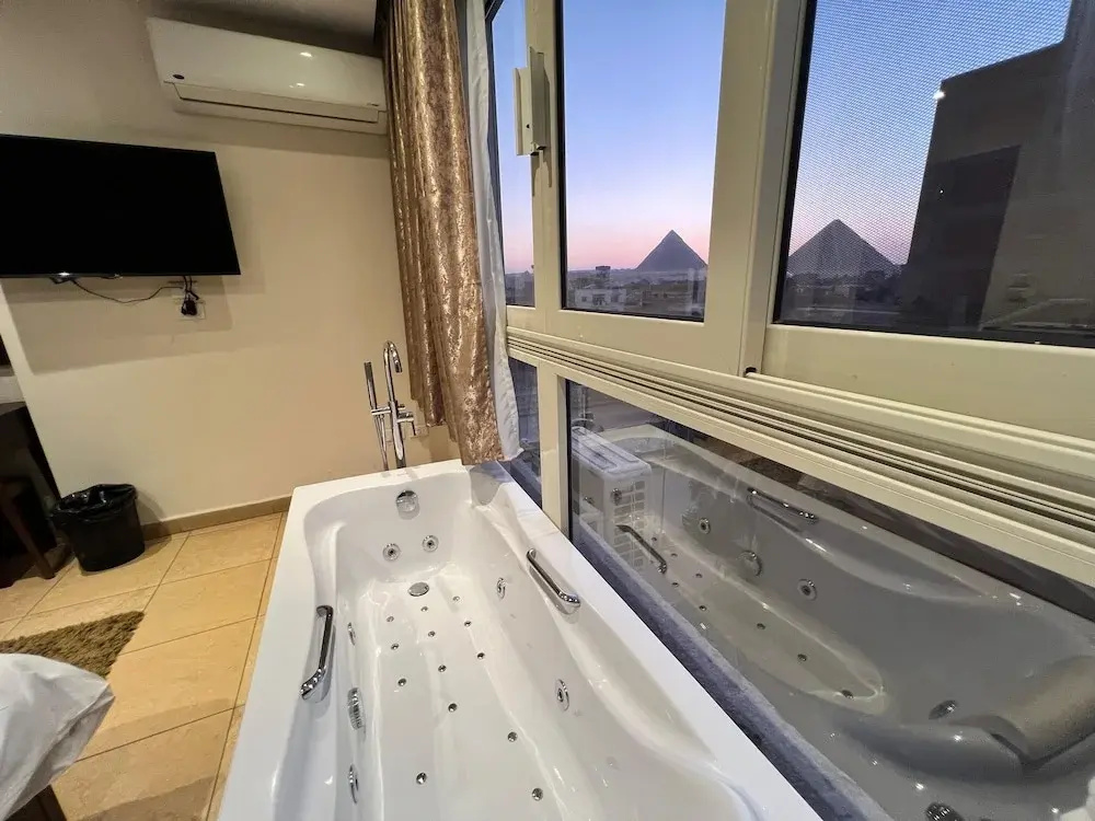 King Khafren View INN
