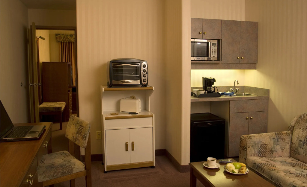 Nomad Hotel & Suites