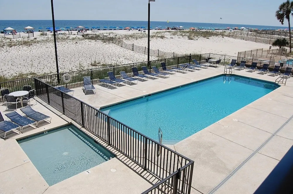 Island Winds West 177 condo