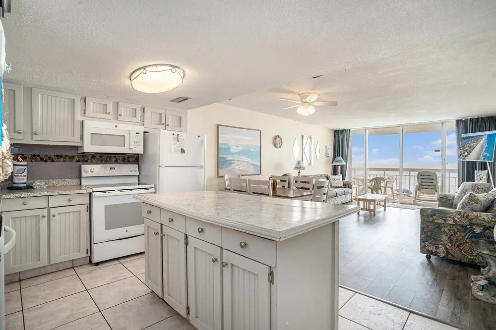 0112 Waters Edge Resort 3 Bedroom Condo by RedAwning
