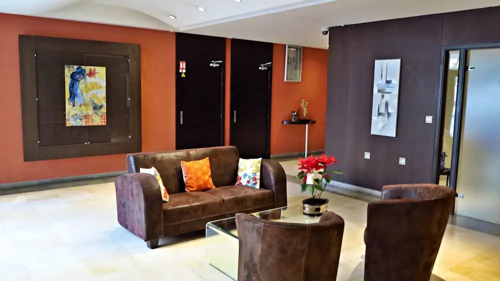Modern and Cosy Studio