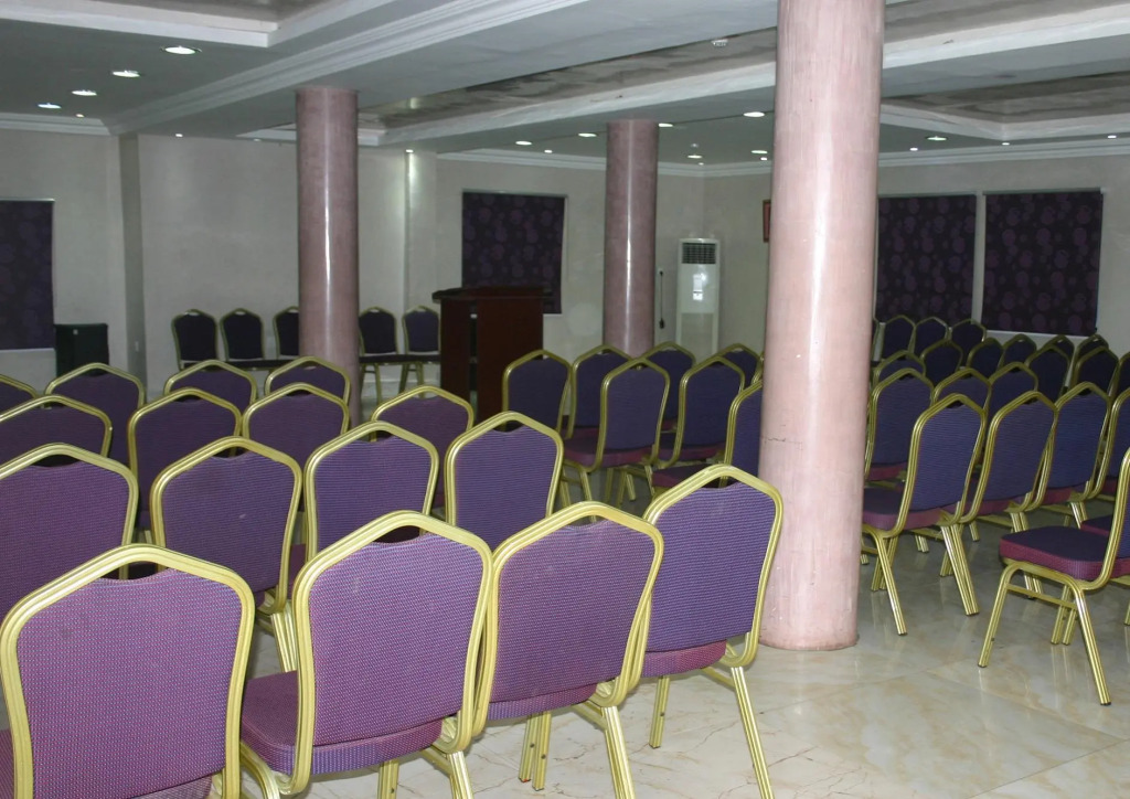 Petrus Hotels Royale
