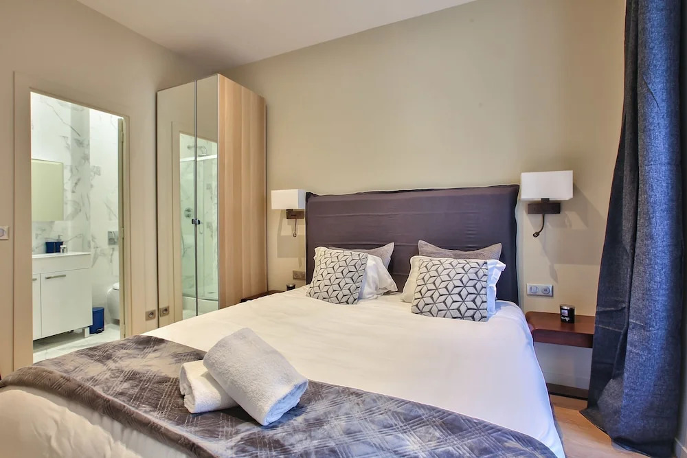61 - Luxury Parisian Home Sebastopol 2DD