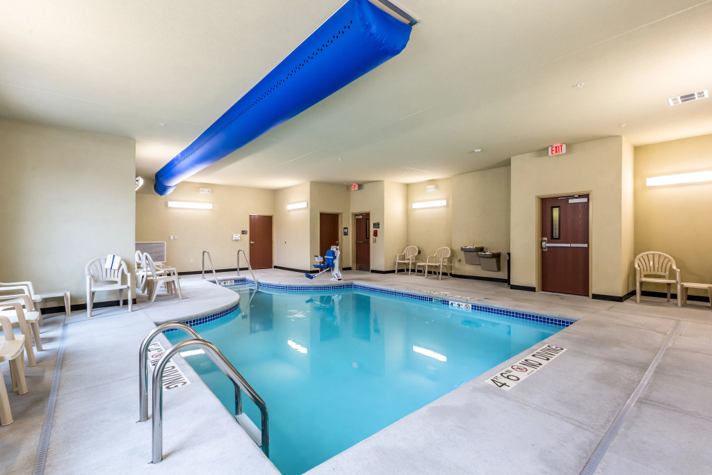 Cobblestone Hotel & Suites - Stevens Point