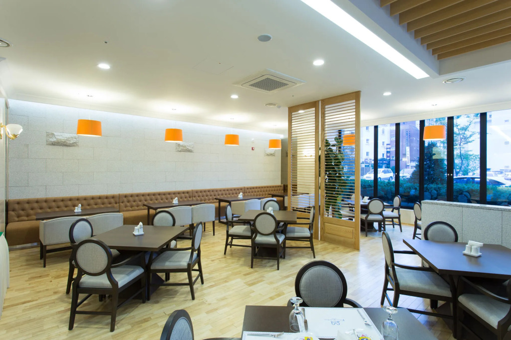 Fontana Beach Hotel