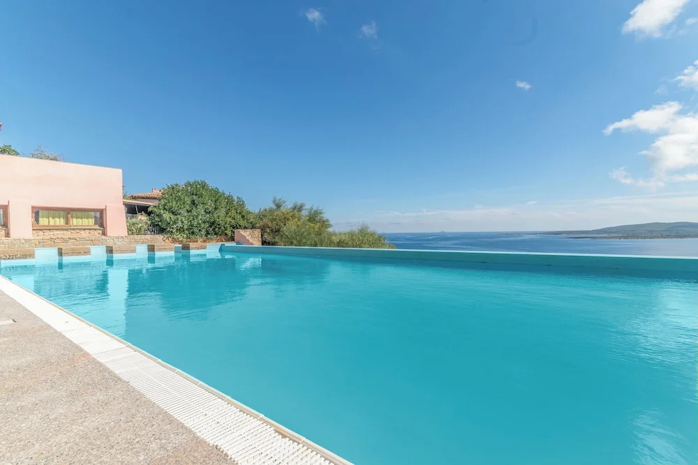 Giotto In Sardegna With Shared Pool