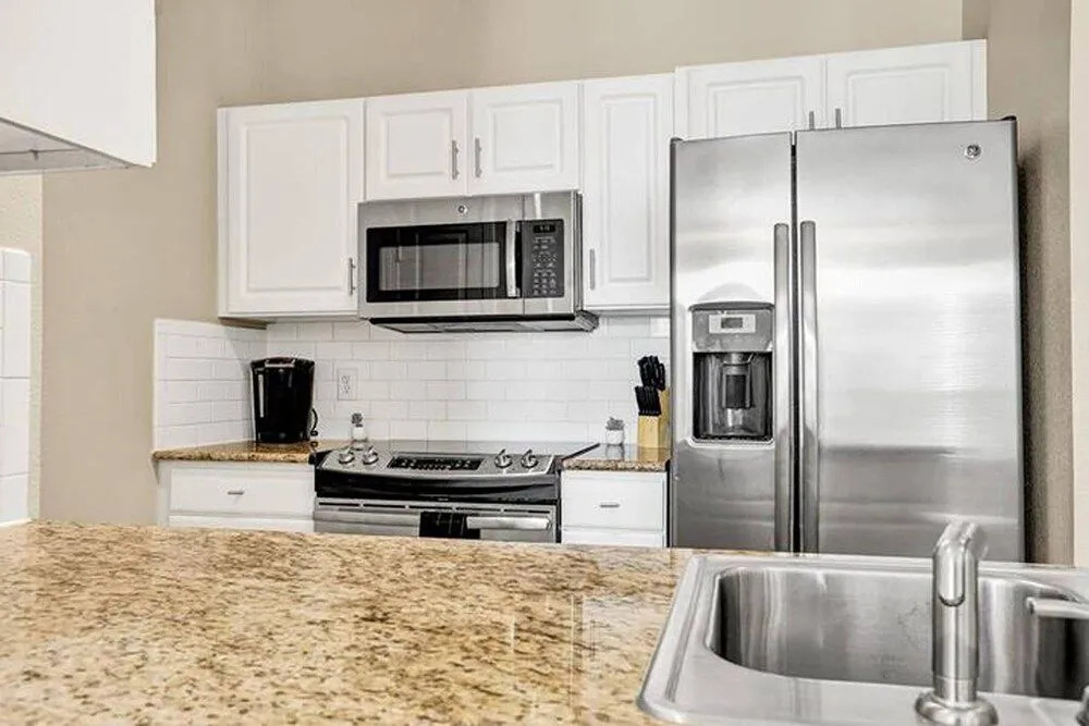 FRONTDESK Calais Midtown Apts Houston