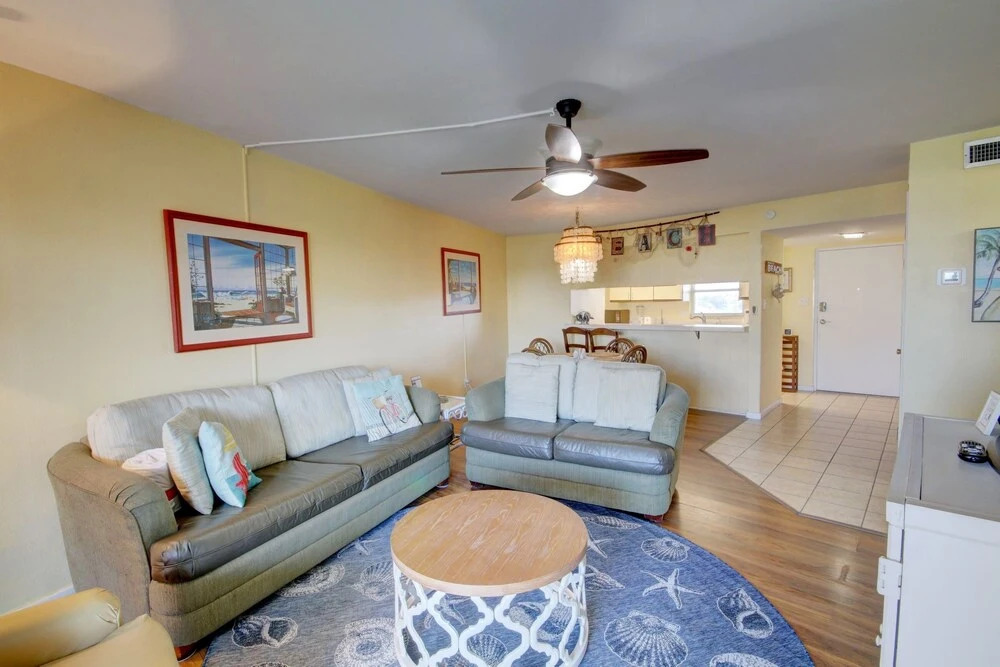 145 El Matador 1 Bedroom Condo by RedAwning