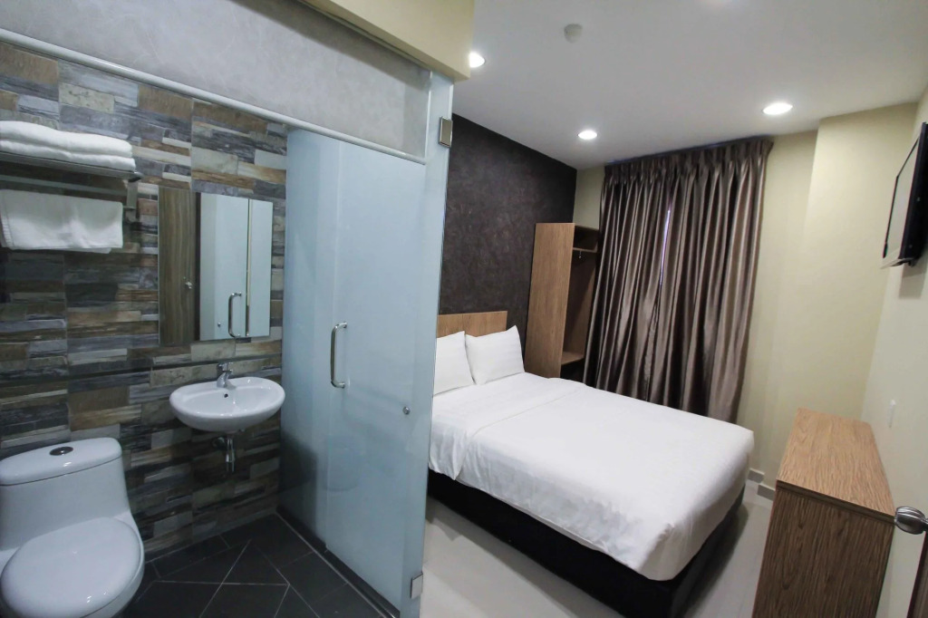 Era Plus Hotel