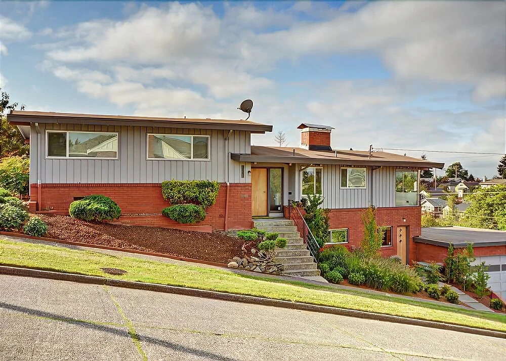 West Seattle Suite Shagalicious Studio Apartment with Balcony