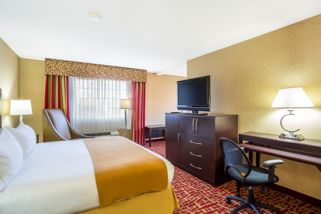 Holiday Inn Express Layton - I-15 by IHG