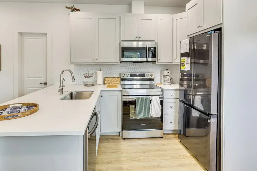 Great for Travel Nurses: 2BR East Dallas Townhome!
