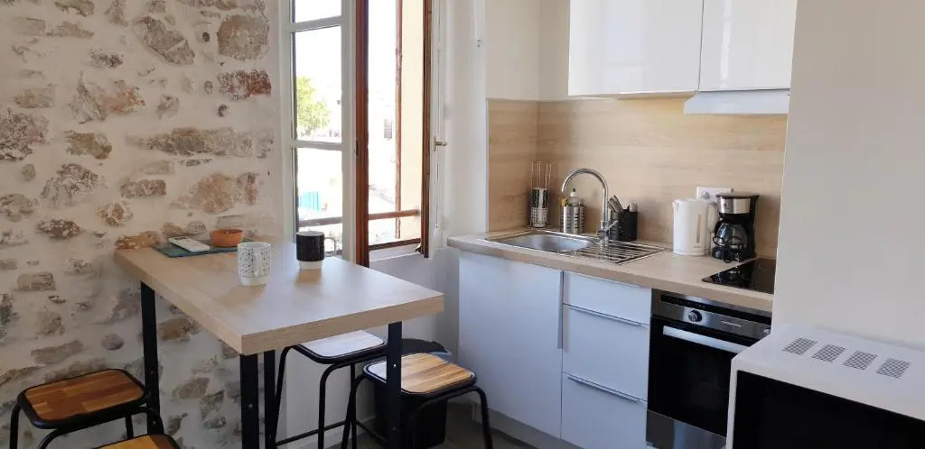 Superbement rénové studio duplex Vieil Antibes