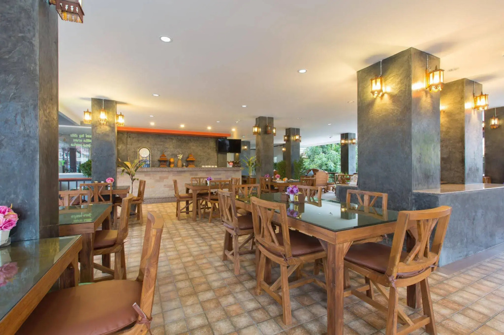 Chusri Hotel