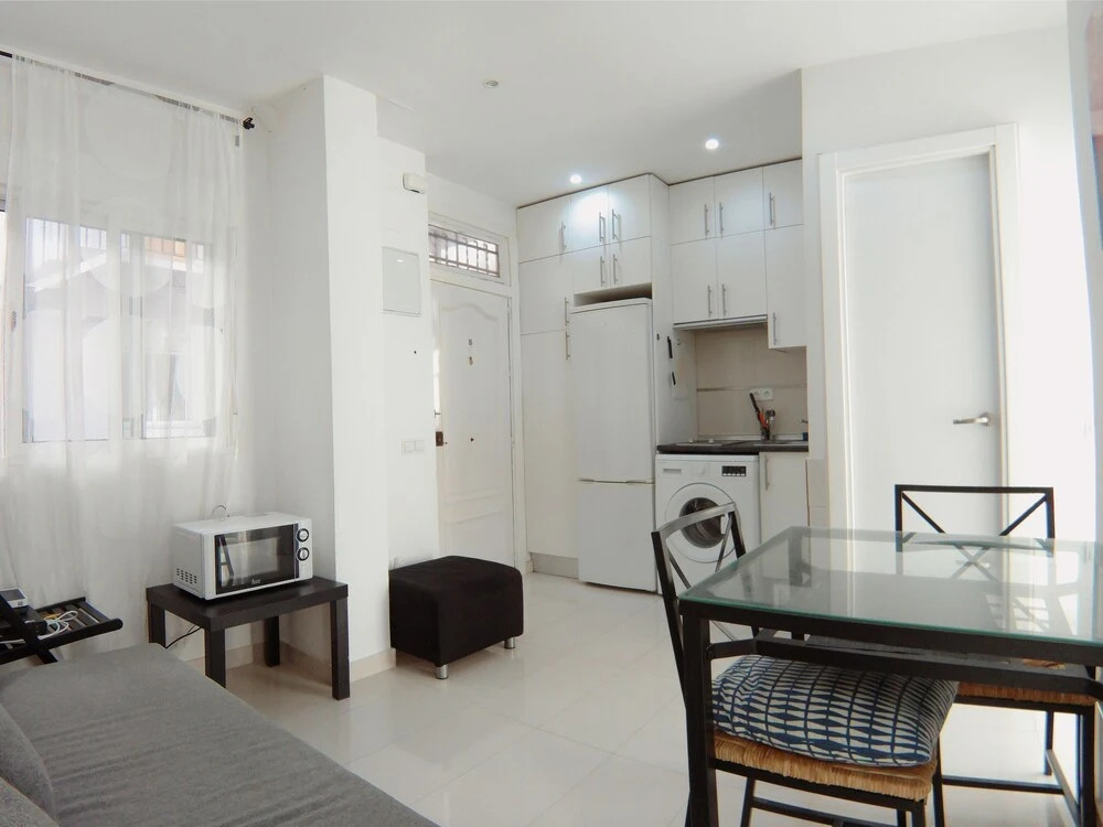 Apartamento de 2 Habitaciones en Puerta del Angel AZ2EXC
