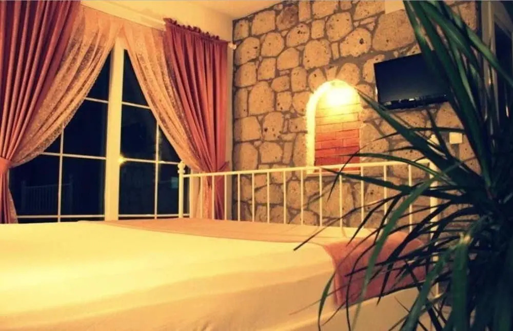 Adelfia Hotel