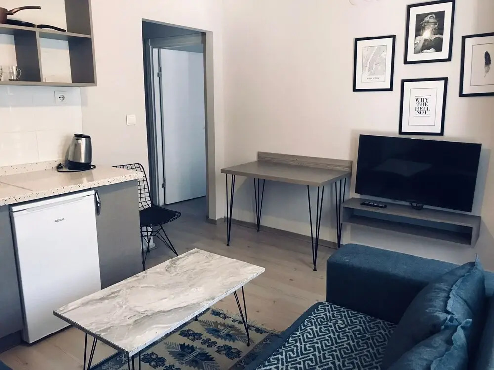 06ev Rental House
