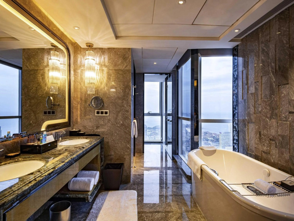 Pullman Yantai Center