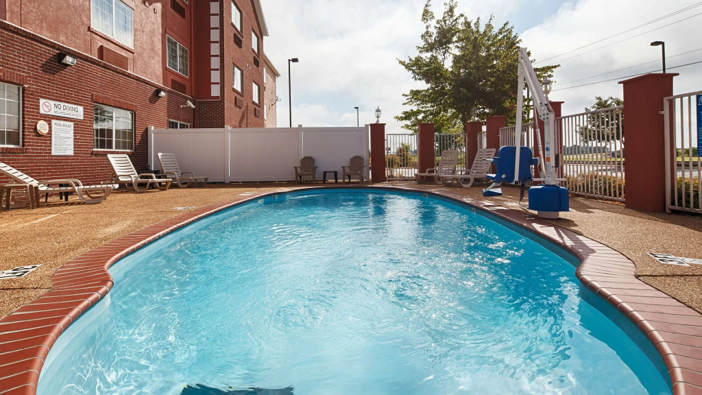 Best Western Plus Olive Branch Hotel & Suites