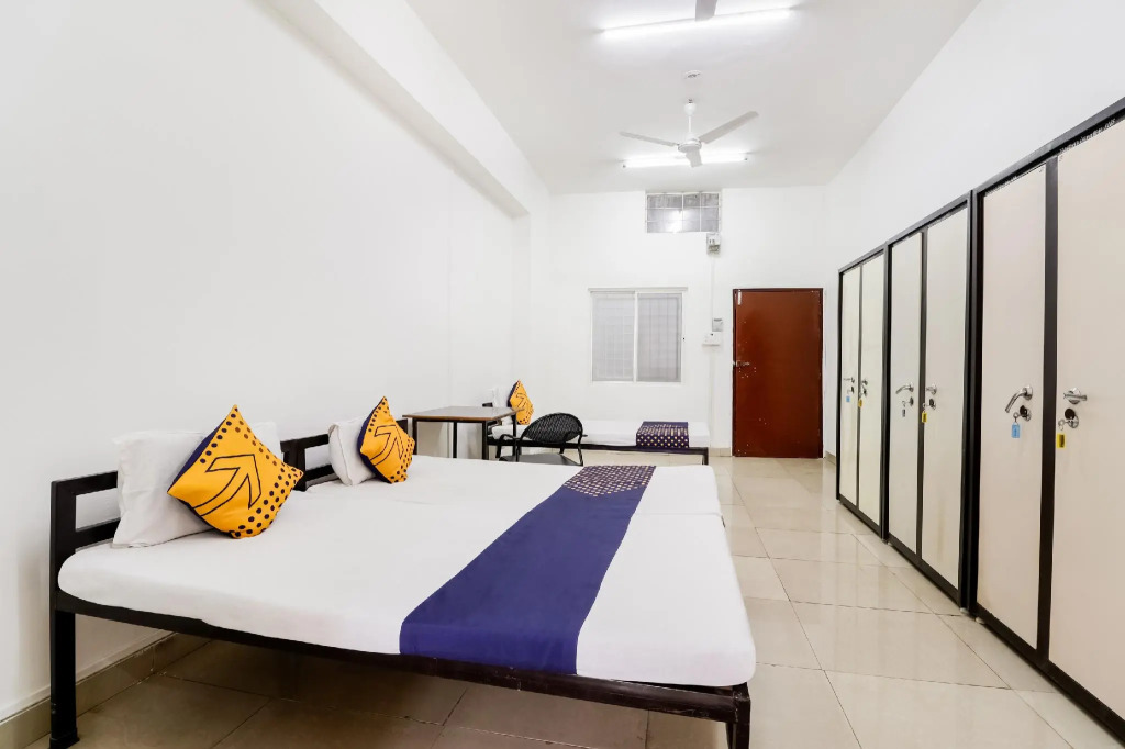 Raj Service Apartments by OYO Rooms