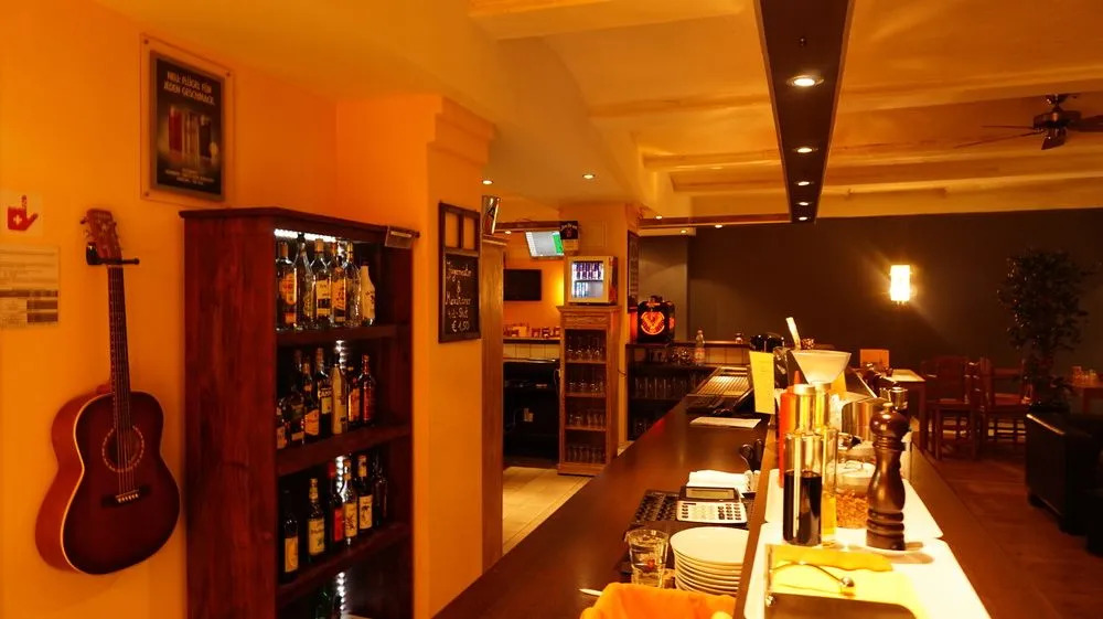 Singer109 Hostel, Hotel & Apartment