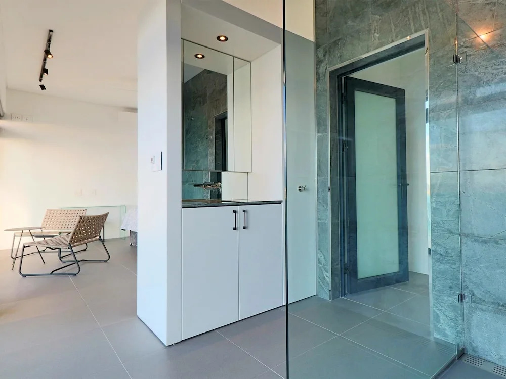22 Protea - Luxury, Style and Elegance - Sleeps 12 in 6 En-suite Bedrooms