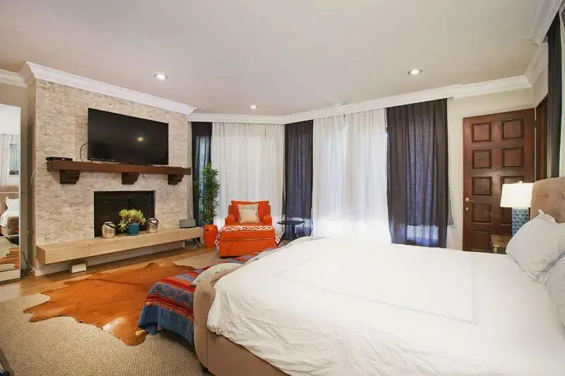 Hillview Spanish Villa