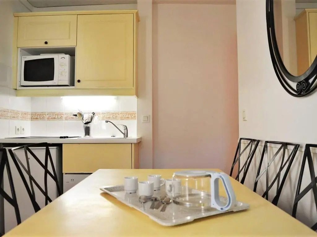 Appartement Le Lavandou, 2 pièces, 6 personnes - FR-1-251-235