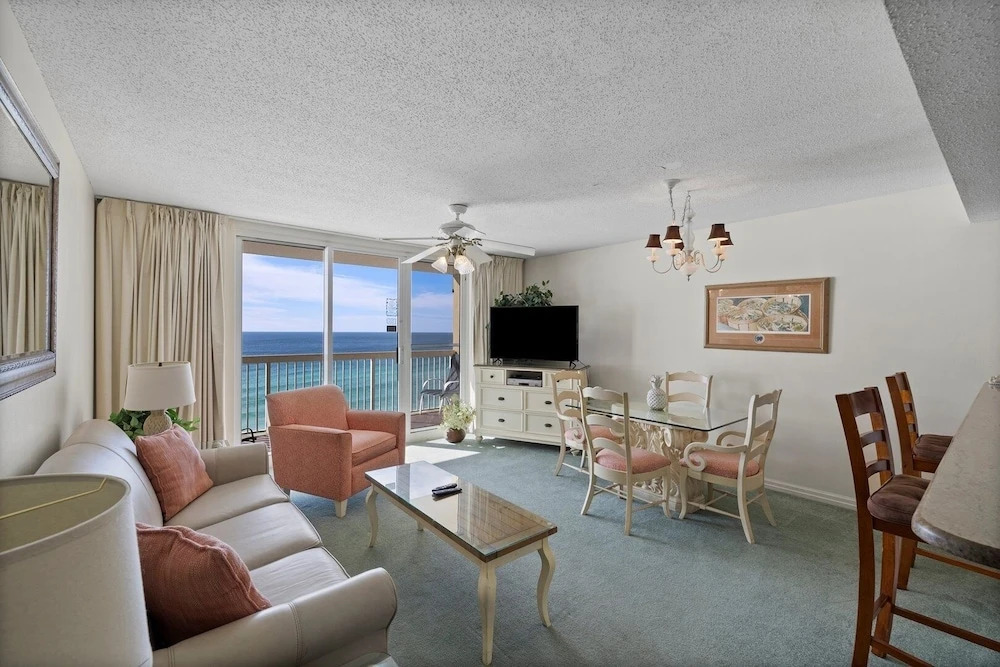 Pelican Beach 1008 1 Bedroom Condo by Pelican Beach Management