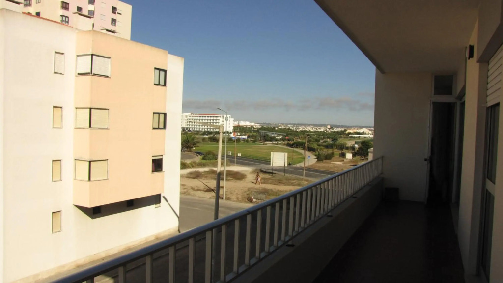 Peniche Waves